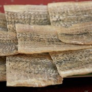 Филе сушёной ящероподобной рыбы ломтиками (Dried Lizard Fish Pieces Fillet Cut). фото