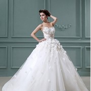 Пышное свадебное платье коллекции 2013 года