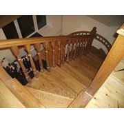 Изготовление на заказ лестниц из дуба фото