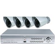 Комплект видеонаблюдения: цифровое видеозаписывающее устройство, видеорегистратор+4 камеры фото