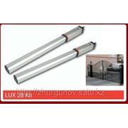 LUX 2B, итальянской марки BFT. Привод гидравлический для ворот (Автоматика для распашных ворот) фотография