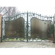 Ворота кованые распашные фото
