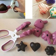 Ножницы пресс для формирования кейк-попсов 3 насадки фиолетовые фотография