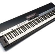 Цифровое пианино Yamaha CP-1 фото