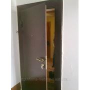 Металлическая дверь фото