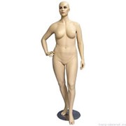Манекен женский реалистичный телесный, с макияжем, без парика, для одежды в полный рост, большого размера, стояячий прямо, правая рука согнута в фото
