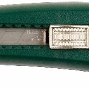 Нож KRAFTOOL с сегментированным лезвием Solingen, металлический корпус, кассета с 3 лезвиями, 18 мм. Артикул: 09195_z01 фотография