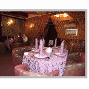 VIP зал и Арт зал ресторана используются не только как услуга для клиентов гостиницы, но и для проведения в Краматорске свадеб, семейных торжеств, корпоративных мероприятий, Ресторан в гостинице