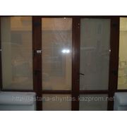 Тонирование и бронировка окон, стекол, витрин, перегородок фото