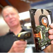 Получение грузов хранение и сортировка грузов. Компания Ренус Ревайвел ООО предлагает полный спектр логистических услуг фото