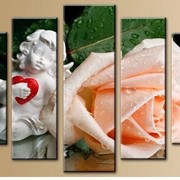 Пятипанельная модульная картина 80 х 140 см Персиковая роза и фигурка ангелочка с сердечком в каплях фото