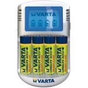 Зарядное устройство Varta Power LCD Plug Charger 4xAA 2100 & USB (57670-101451)