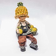 Украшение для дома Мальчик с ананасами 15 см