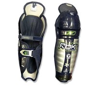 Щитки хоккейные игрока RBK фото