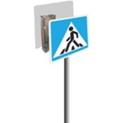 Дорожный знак “Пешеходный переход”