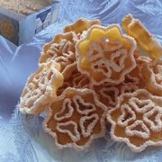 Печенье Снежинка в глазури и кокосовой стружке