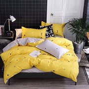 Полутораспальный комплект постельного белья на резинке из сатина “Karina“ Желтый с ресничками и звездочками и фото
