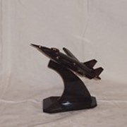 Статуетка самолёт-истребитель фотография