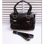 Женская сумка тоут 21 х 28 см с ремешком черная фото