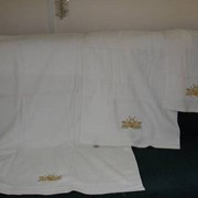 Нанесение логотипа методом вышивки на любые изделия (полотенца, тапочки, халаты, постельное белье) фото