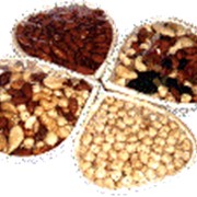 Фасовка орехов в корзины (ручная фасовка) в термоусадочной пленке