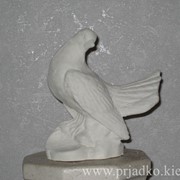 Скульптура голубя. Высота = 22 cm фото