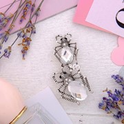 Брошь 'Паучки', цвет белый в серебре фото