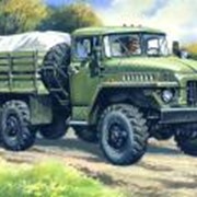 Модели военной техники масштабные. Армейский грузовой автомобиль. фотография