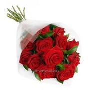 Букет красных роз фотография