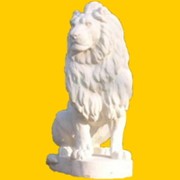 Скульптура Лев сидящий фото