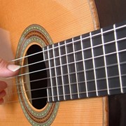 Уроки игры на акустической гитаре фото