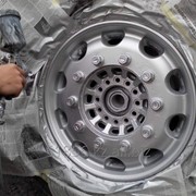 Восстановление и покраска титановых дисков грузовых авто фото