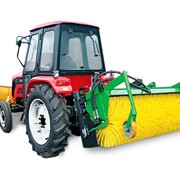 Навесное устройство для уборки улиц, техника для уборки улиц фото