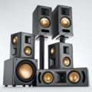 Изготовление медиа презентаций, разработка и инсталляция презентационных систем, оборудование, оснащение презентаций мультимедийных, конференц-залов, установка систем озвучивания, конференц-систем, систем синхронного перевода фото