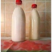 Молоко коровье снятое жирностью 3,7% фотография