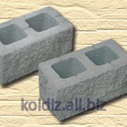 Блок КСЛ (УГ)-ПР-ПС бетонный “Колотый“ фото