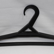 Вешалка для одежды р.48-50 черный *20 (Радуга) фото
