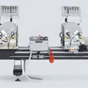 Автоматический двухголовочный станок для резки профиля из ПВХ и алюминия KABAN AC 1040 фотография