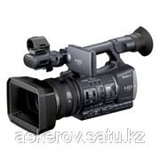 Профессиональные видеокамеры Sony HDR-AX2000E фотография
