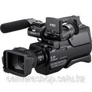 Профессиональная HD видеокамера Sony-HXR-MC1500P фотография