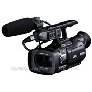 Видеокамера JVC GY-HM150E фото