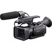 Професиональная видео камера Sony HXR-NX70P фото