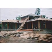 Строительство веранды на даче из бамбука фотография