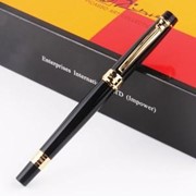 Элегантная ручка-роллер с позолоченными елементами