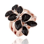 Позолоченный перстень «Черная лилия» с черной эмалью и мелкими кристаллами Swarovski фото