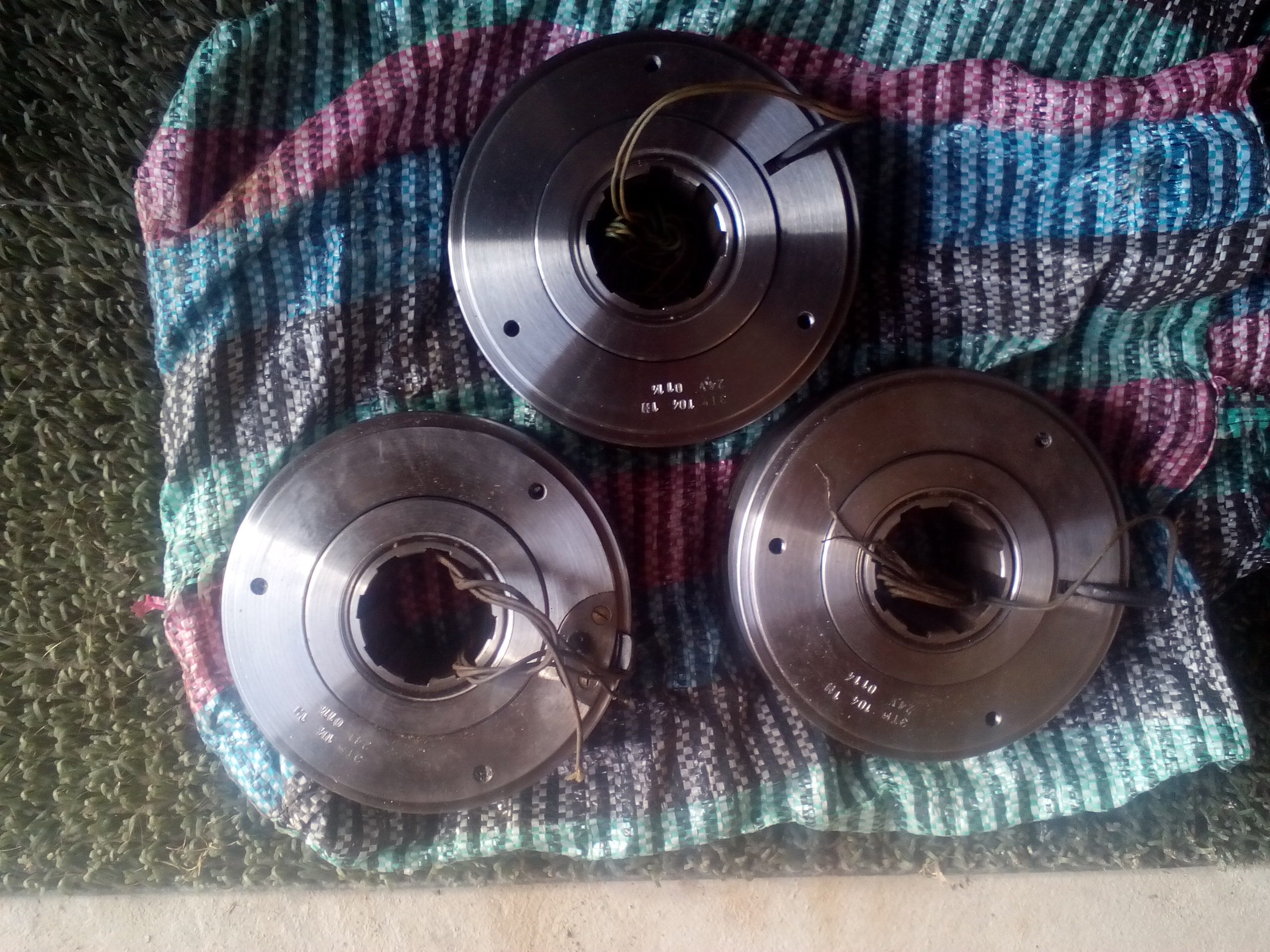 Муфта электромагнитная эм 42 ар1(у41-84). Муфта электромагнитная эм. Муфта этм 056 2а. Муфта электромагнитная эм 32 ар. Муфта электромагнитная этм-112к-2а.