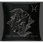 Подушка знак задика “Рыбы“ фотография