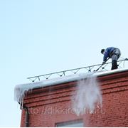 Очистка крыши от снега и наледи. (Только г.Киров Кировской области) фото