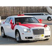 Автомобиль КРАЙСЛЕР 300с на свадьбу Chrysler 300C
