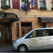 Услуги гостиницы, проживание в гостинице Львов, бронирование номера в гостинице, отель (hotel rooms Lviv, Ukraine)